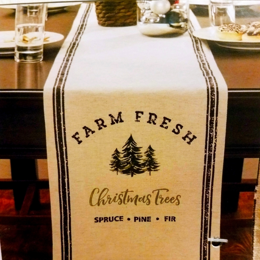 Christmas Farm House Tabble Runner